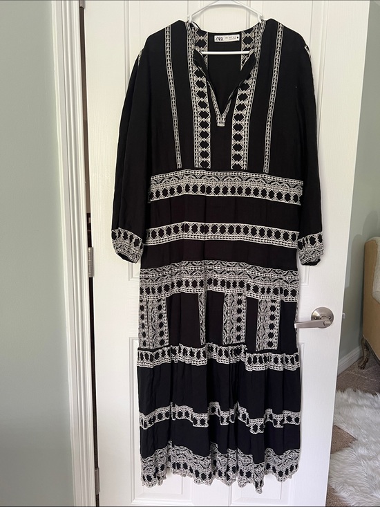Zara Dresses & Skirts - Zara Black Maxi Dress with Off White Embroidered Trim